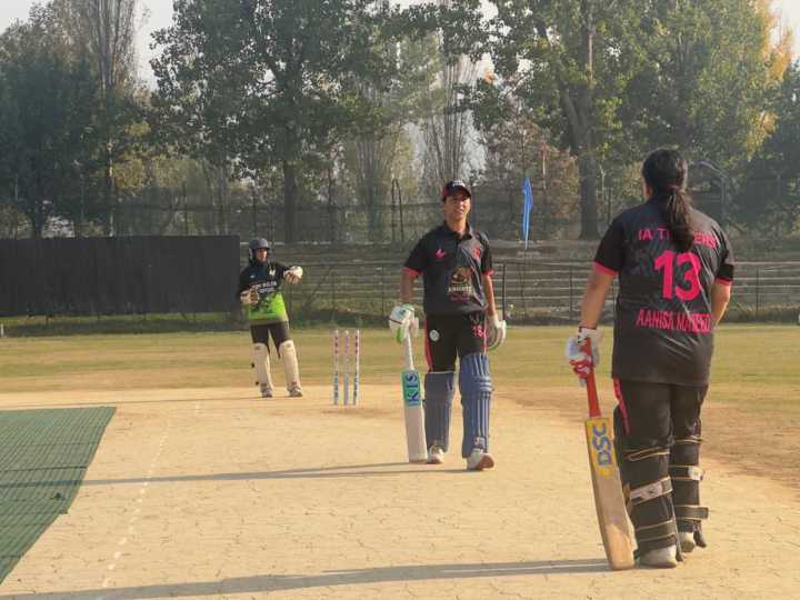 ECB Coach and IHPL Umpire Mel Juniper Inspires Kashmiri Women Cricketers During KWPL Visit in Baramulla