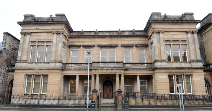 Banned Renfrewshire driver 'extremely lucky' to avoid jail after driving three times in two days