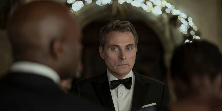 “La diplomática” es una exquisita disección del matrimonio