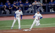 Histórico gran slam impulsa a los Blue Jays en su triunfo sobre los Dodgers en el primer juego de la Serie Mundial