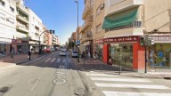 Muere un hombre atrapado en un contenedor de ropa en Puente Tocinos