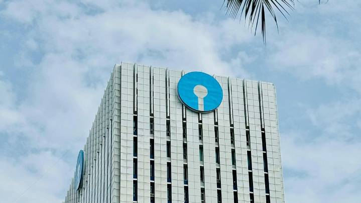 Govt Overhauls Top Bank Appointments, Opens SBI MD Role to Private Sector