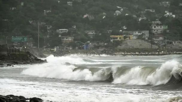 Huracán Melissa (categoría 5) toca tierra en Jamaica