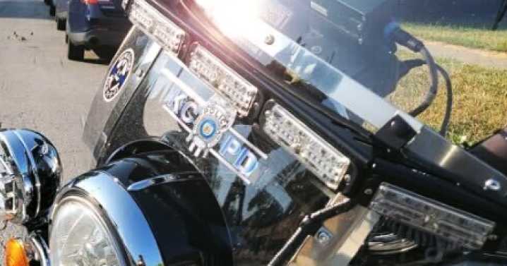 1 person with life-threatening injuries after shooting at south Kansas City, Missouri, water park