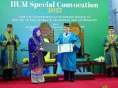 PM Shehbaz receives IIUM honorary degree, meets Malaysian investors