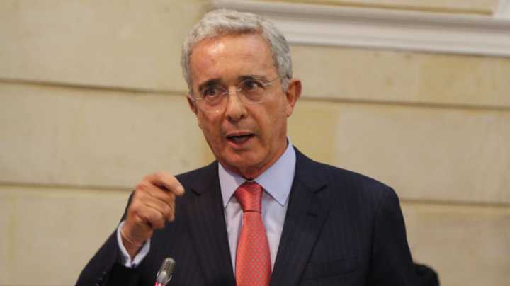 Reversazo Judicial: Tribunal Superior Revoca Condena de Álvaro Uribe por Soborno