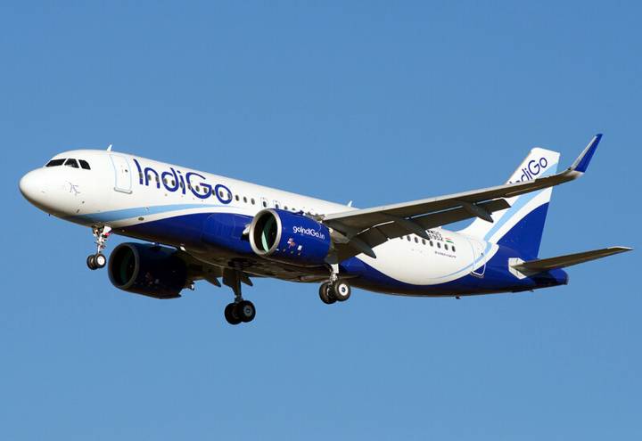 Kolkata-Srinagar Indigo Flight Lands In Varanasi After ‘Technical Issue’