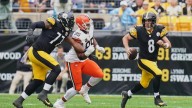 Aaron Rodgers lanza dos touchdowns en la victoria por 23-9 de los Steelers a los Browns