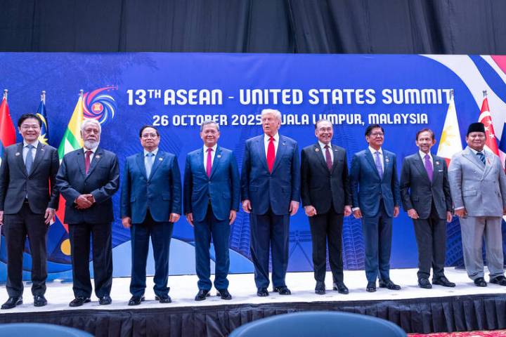 Chinese and US officials reach framework of a trade deal