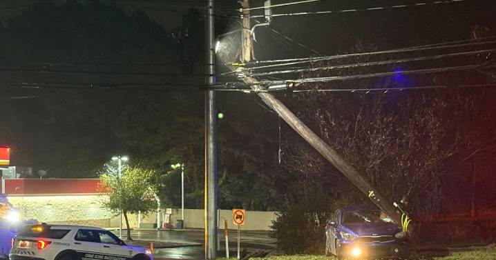 Two cars abandoned after crash in Durham; utility pole snapped, no outages reported :: WRAL.com