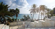 Marbella finaliza los trabajos de mejora en el acceso al paseo marítimo por la calle Arturo Rubinstein