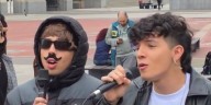 El inesperado gesto de Luck Ra con Nico Behringer, el ganador de La Voz: bigote falso y música callejera