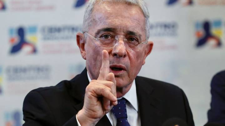 La Justicia colombiana absuelve al expresidente Uribe de todos los cargos por un delito de soborno