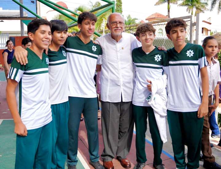 MANQ reafirma el compromiso con la educación en Nayarit