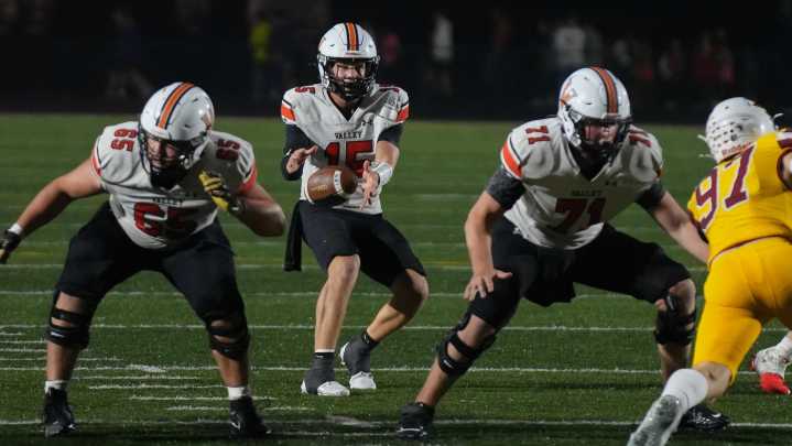 Iowa high school football predictions for Week 9 of the 2025 season