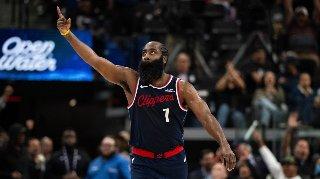 Harden scores 30 points to help Clippers rout Suns 129