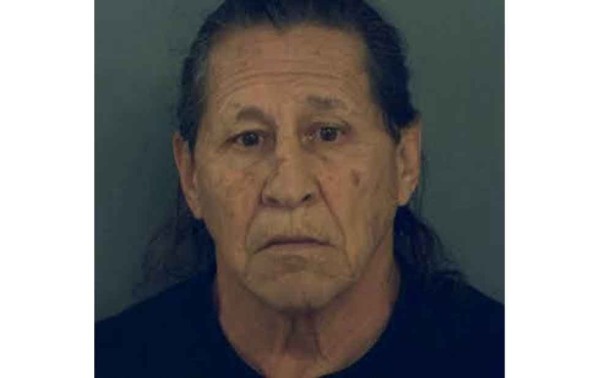 Detienen a hombre de 77 años acusado de robar vehículo todo terreno en Montana Vista