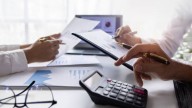 ¿El SAT puede multarte por recibir dinero de un familiar?