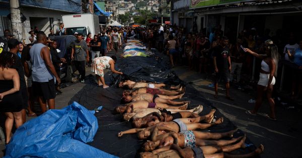 Tras el sangriento operativo policial en Río de Janeiro, hallan otros 60 cuerpos más y ya hay 132 fallecidos