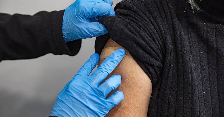 Crece la prevención contra la gripe y la cóvida: cada día hay 7.000 vacunados más que el año pasado