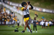 Pittsburgh Steelers get massive injury update on speedy wide receiver