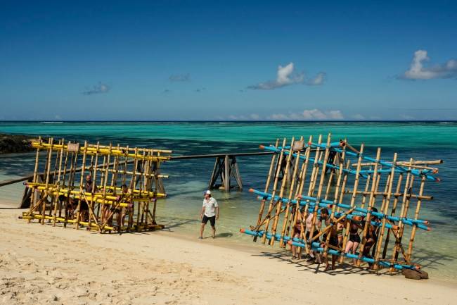 ‘Survivor 49’ recap: Chickens, sandbags, and ‘war’