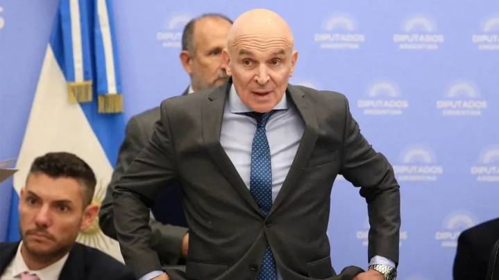 José Luis Espert seguiría cobrando su sueldo como diputado a pesar de su pedido de licencia