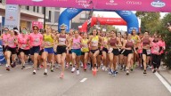 La 'Marea Rosa' da color a un día gris en Zaragoza