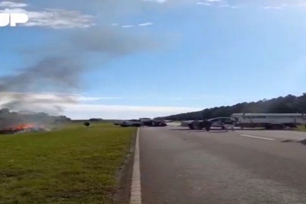 AHORA! Habrían dos fallecidos: choque frontal entre dos camionetas sobre RN 12 pasando Ituzaingó