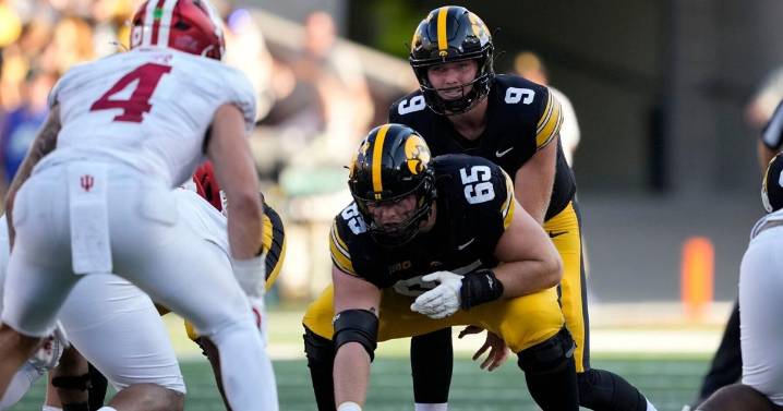 What changes for Iowa’s offense if Hank Brown must start for an injured Mark Gronowski?