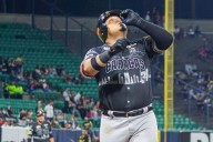 Aldrem Corredor explota y alza su primer premio en la LVBP