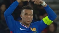 Mbappé hace saltar las alarmas tras brillar con Francia: se duele del tobillo y pide el cambio