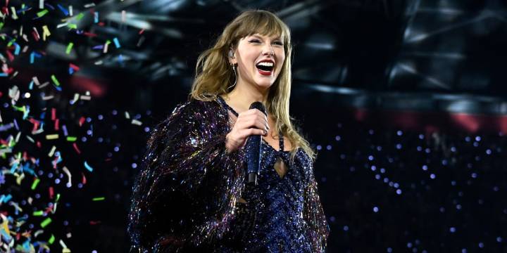 Taylor Swift’s ‘GMA’ Announcement Is 2 Eras Tour Events for Disney+: a Docu-Series & the Final Show! | Disney Plus, Eras Tour, Taylor Swift | Celebrity News and Gossip | Entertainment, Photos and Vide