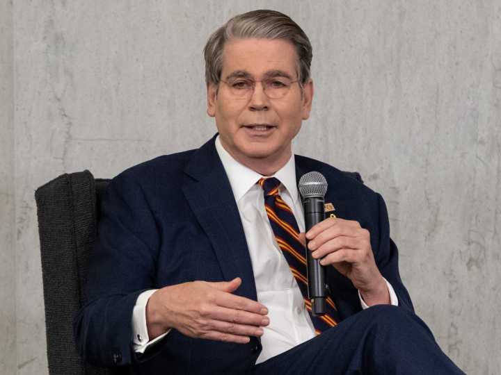 Scott Bessent confirmó el acuerdo de swap por US$ 20.000 millones con el Gobierno y ratificó el esquema cambiario