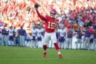 Mahomes makes NFL history with 300th touchdown pass