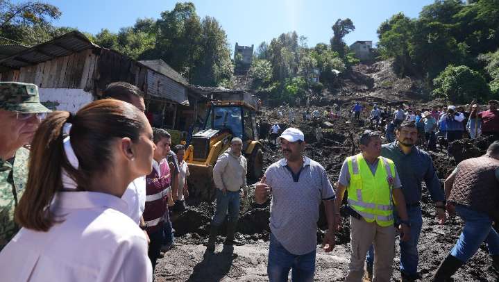 "Nadie quedará desamparado": Sheinbaum garantiza apoyos a afectados por lluvias en Puebla