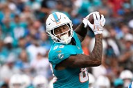 Deadspin | Report: Dolphins TE Darren Waller (pectoral) week-to-week