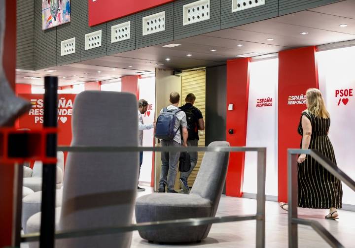 Ábalos lo niega todo y dice que lo que en realidad investiga la UCO es su «estilo de vida»