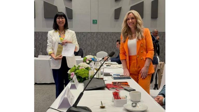 Sandra Guido, Verónica de León y Rodolfo Madero reciben el Premio al Ciudadano del Año 2024 de Grupo Salinas