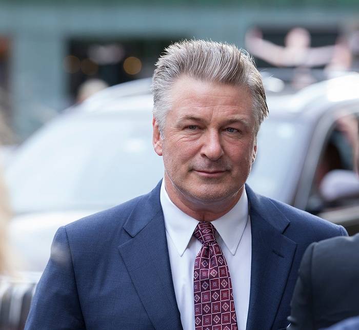 Alec Baldwin Crashes Range Rover Into Tree on Montauk Highway in East Hampton