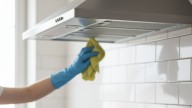 Cómo eliminar la grasa de la campana de cocina con un truco casero