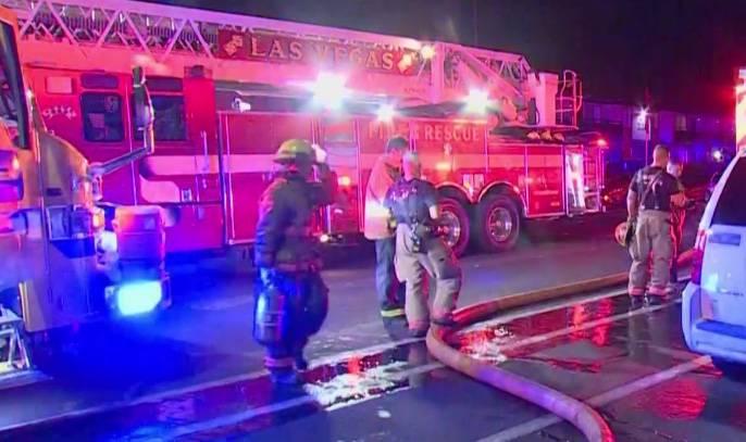 3 injured in early morning Las Vegas house fire