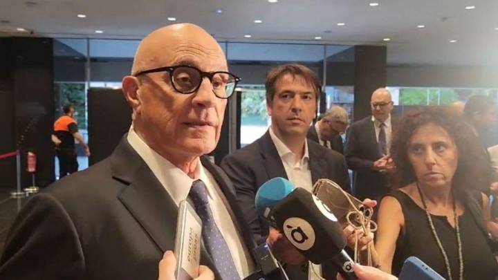Josep Oliu (Banco Sabadell): "¿Otra operación? Por favor, no"