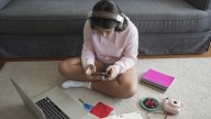 Kids who use social media score lower on reading and memory tests, a study shows