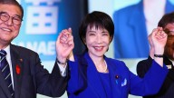 Takaichi se convierte en la primera mujer llamada a liderar Japón tras ganar las primarias de su partido