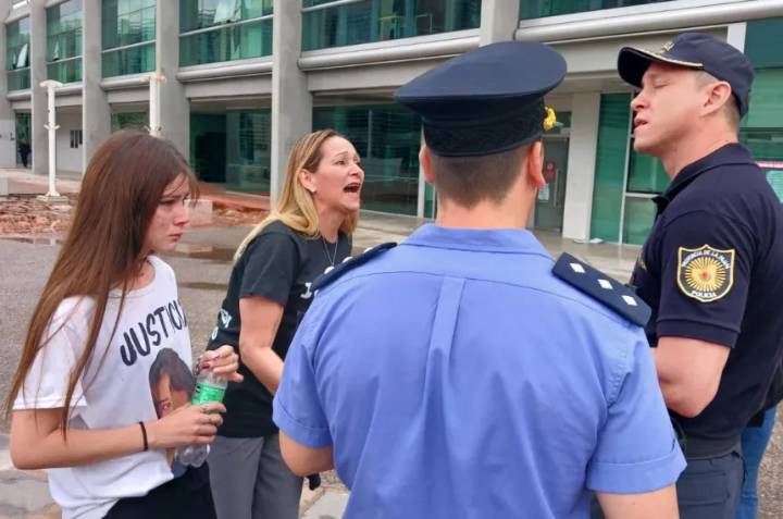 La hija de Francisco Roldán agredió a una amiga de Lía