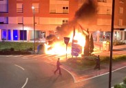 Detienen a una persona por quemar contenedores en Zizurkil