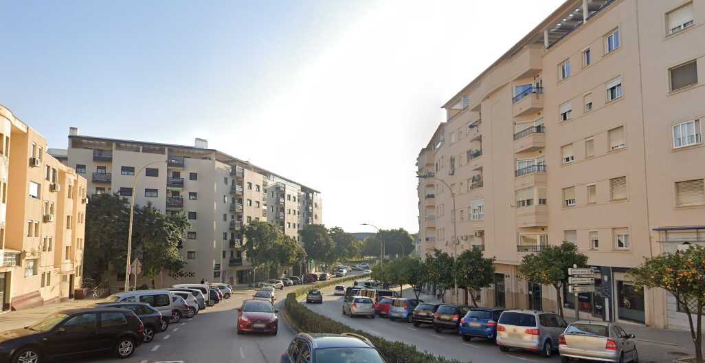 Detenido por veinte robos en vehículos aparcados en San José Artesano, en Algeciras