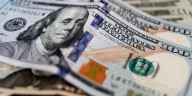 “Compramos pesos”: cómo fue la intervención del Tesoro de EEUU en el mercado de cambios que hizo caer al dólar