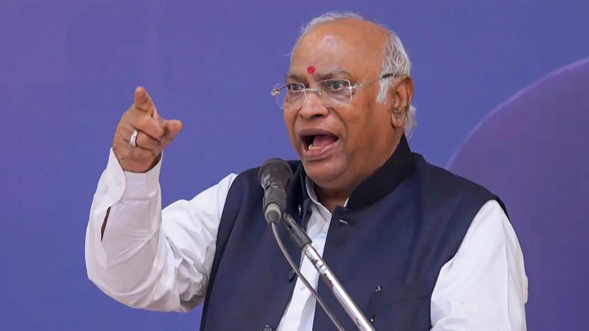 Congress chief Mallikarjun Kharge hospitalised in Bengaluru